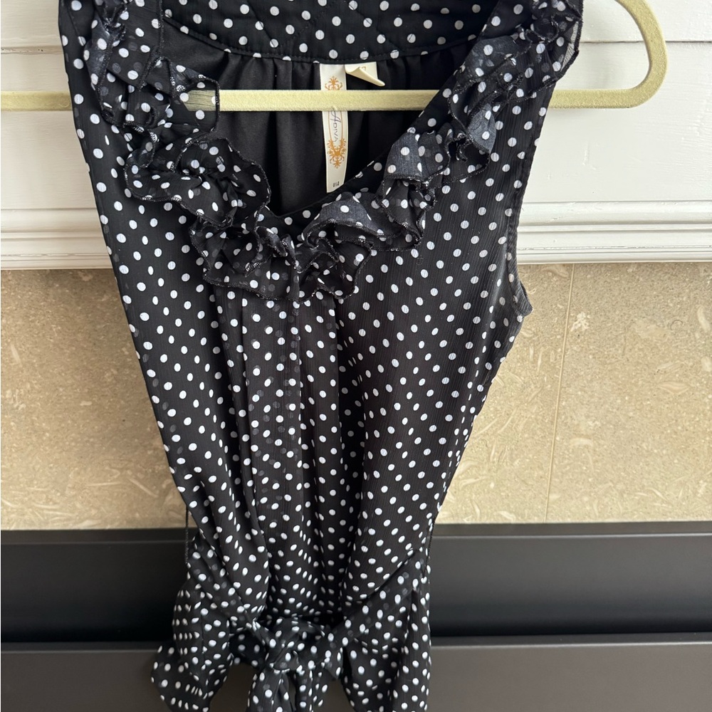 🌸2 for $20🌸 Diva Black and White Polka Dot Top